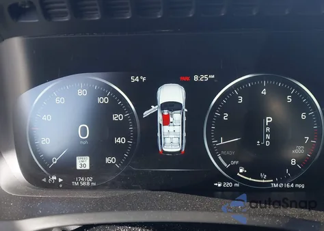 2017 Volvo Xc90 T6 Momentum z USA, uszkodzony, nr VIN YV4A22PK3H1153704